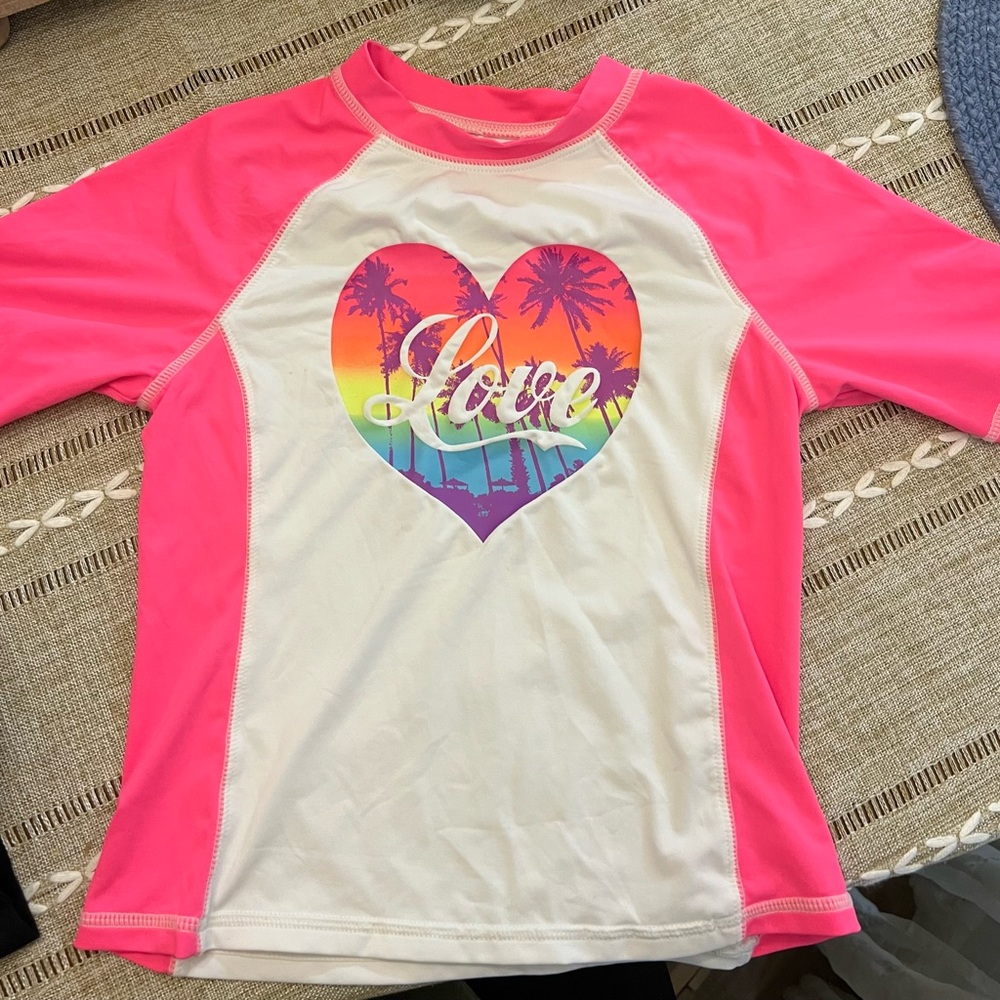 OP Girls' Neon Pink & White 'Love' Heart Rash Guard
